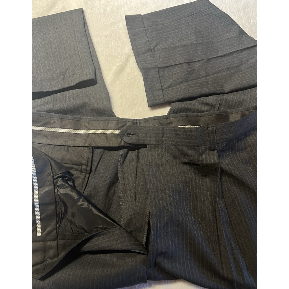 Austin Reed Mens 46R 40x32 Gray Pinstripe 2 Piece Suit U.S.A. - Picture 8 of 16